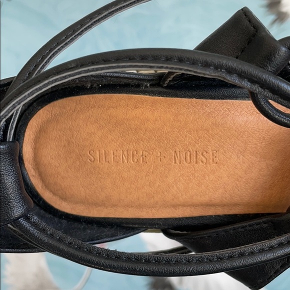 Silence + Noise block heels from Anthropology - Picture 2 of 4